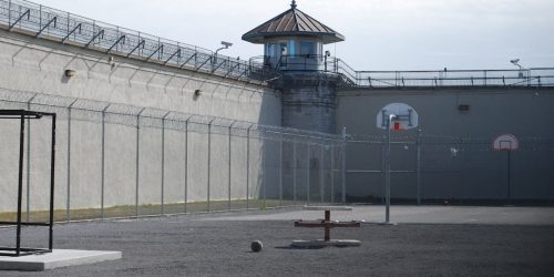 constitucional la prisión permanente revisable